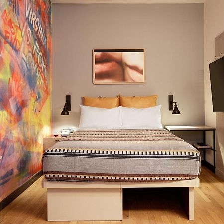 فندق Moxy Richmond Downtown المظهر الخارجي الصورة