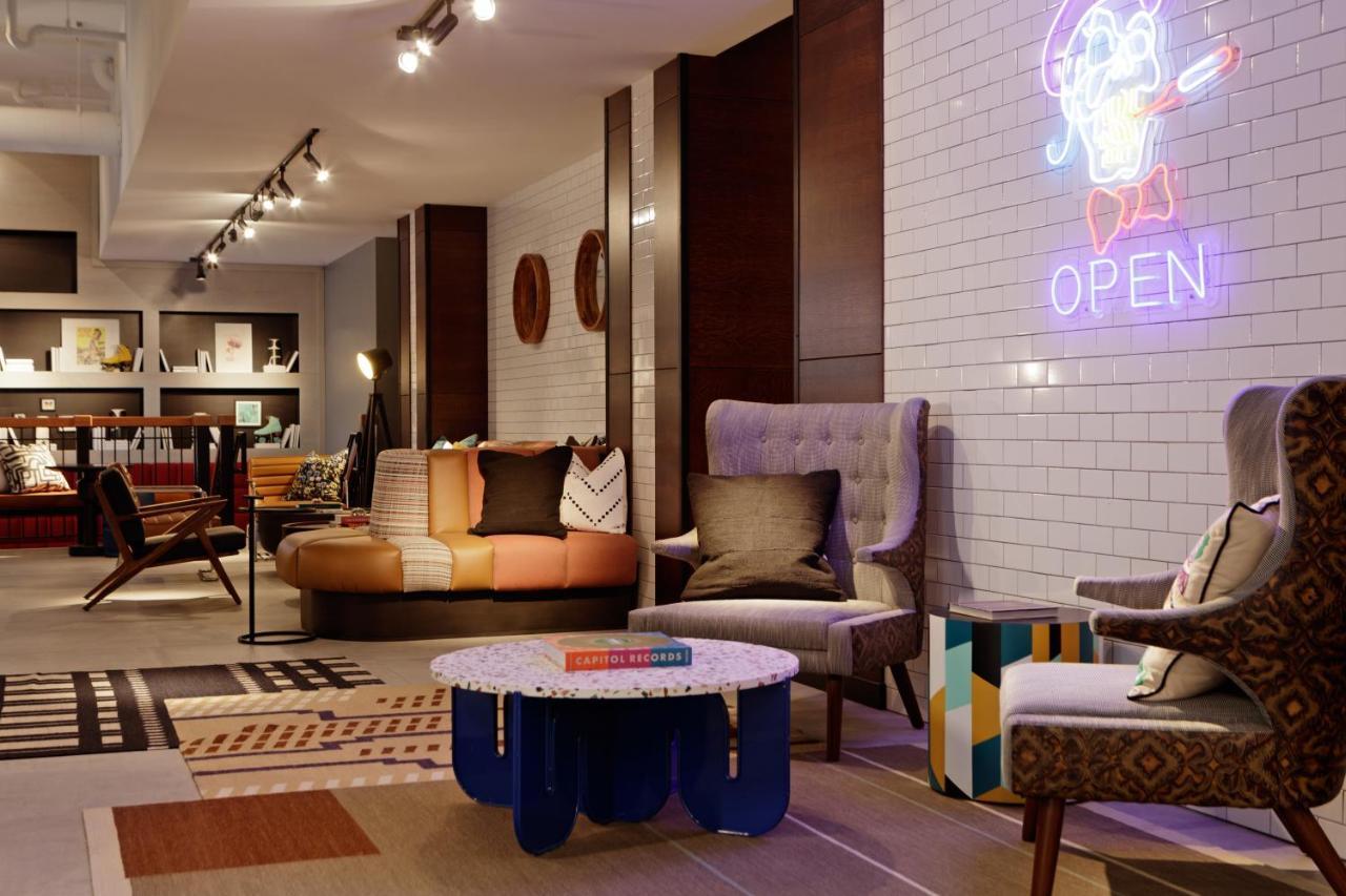 فندق Moxy Richmond Downtown المظهر الخارجي الصورة