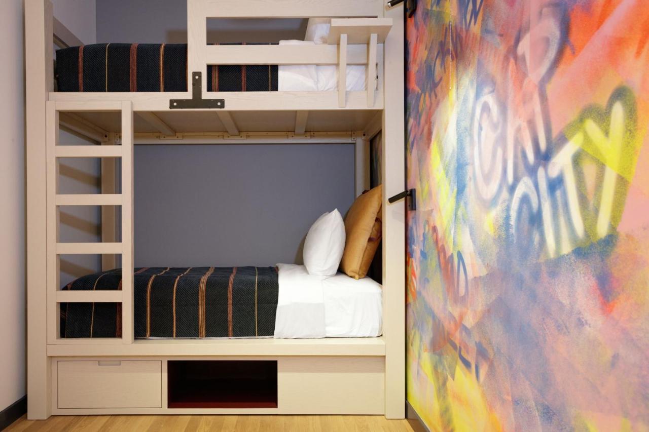 فندق Moxy Richmond Downtown المظهر الخارجي الصورة