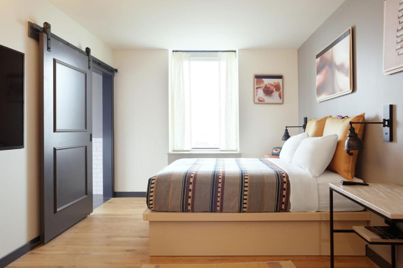 فندق Moxy Richmond Downtown المظهر الخارجي الصورة