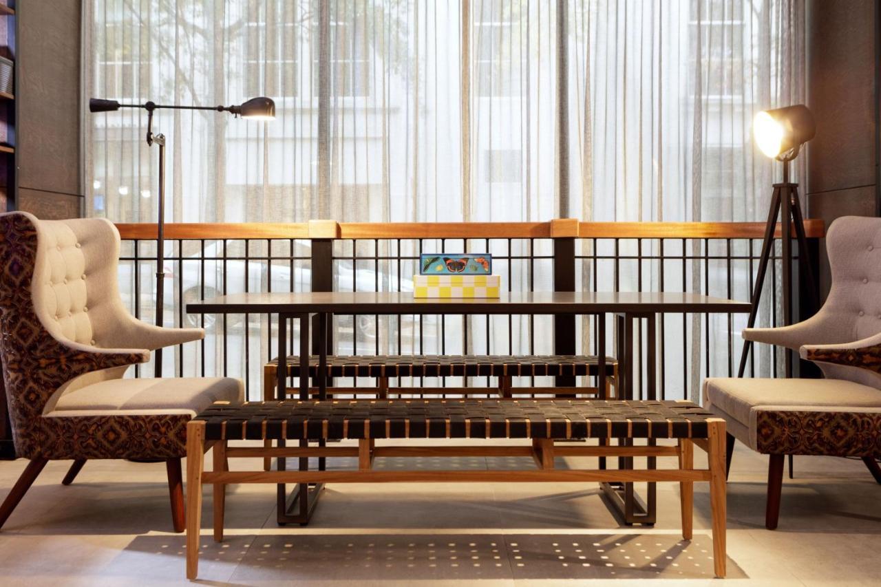 فندق Moxy Richmond Downtown المظهر الخارجي الصورة